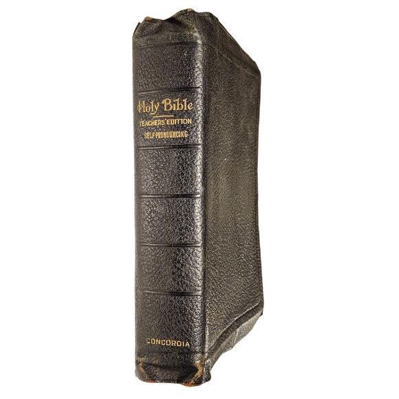 Antique Holy Bible Self Pronouncing Teacher’s Edition Concordia St Louis 1923 - Picture 1 of 16